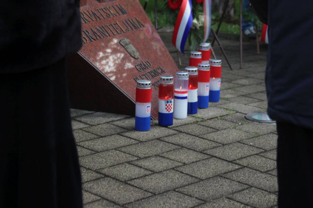 U Pleternici održano polaganje vijenaca povodom obilježavanja Dana sjećanja na sve žrtve Domovinskog rata i Dana sjećanja na žrtvu Vukovara i Škabrnje