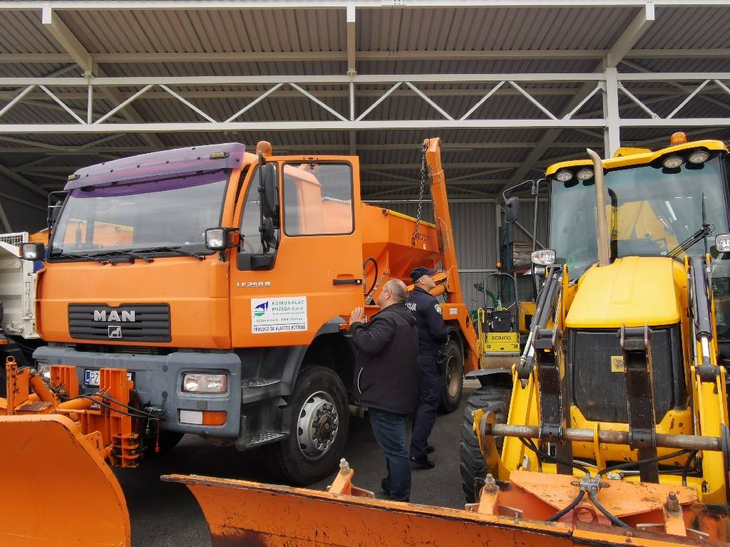 Požeški Komunalac spreman za zimske uvjete na cesti