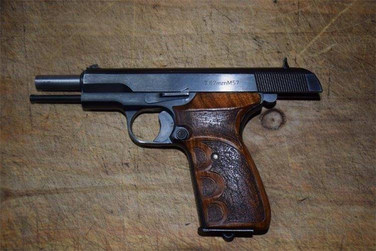  57-godišnjakinji iz Slavonskog Broda oduzeli pištolj i streljivo