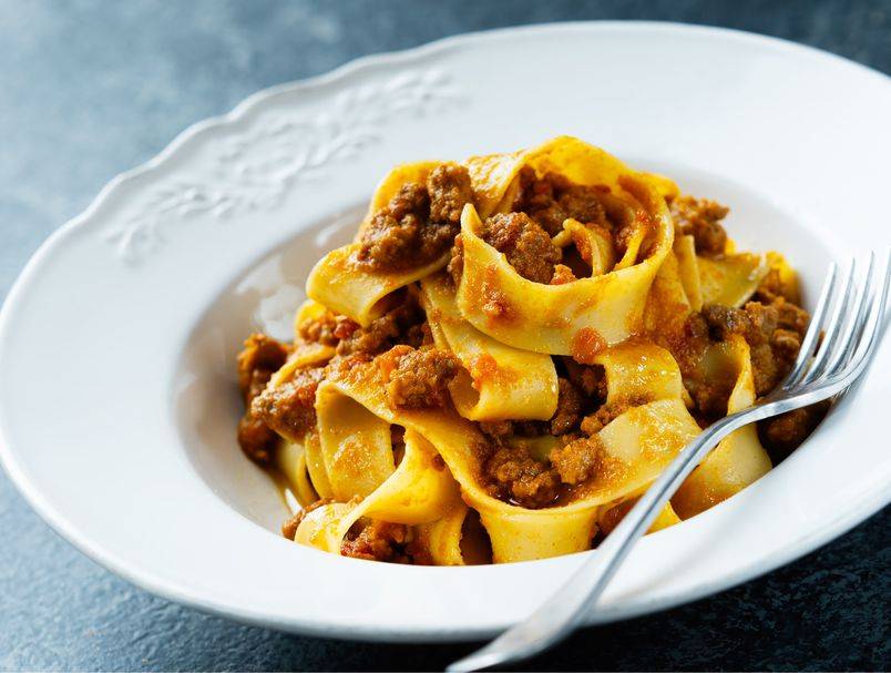 Trik za pripremu brzog ragua od svinjetine koji tako dobro ide uz široke rezance