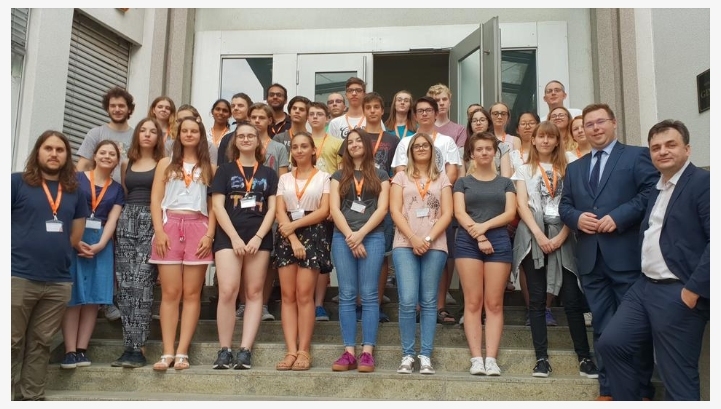 U Ljetnoj školi o znanosti uče na praktičan način