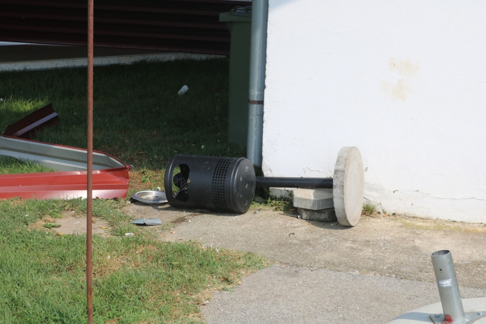 ʺTajfunʺ pogodio Mihaljevce, s objekta na nogometnom igralištu vjetar iščupao krov