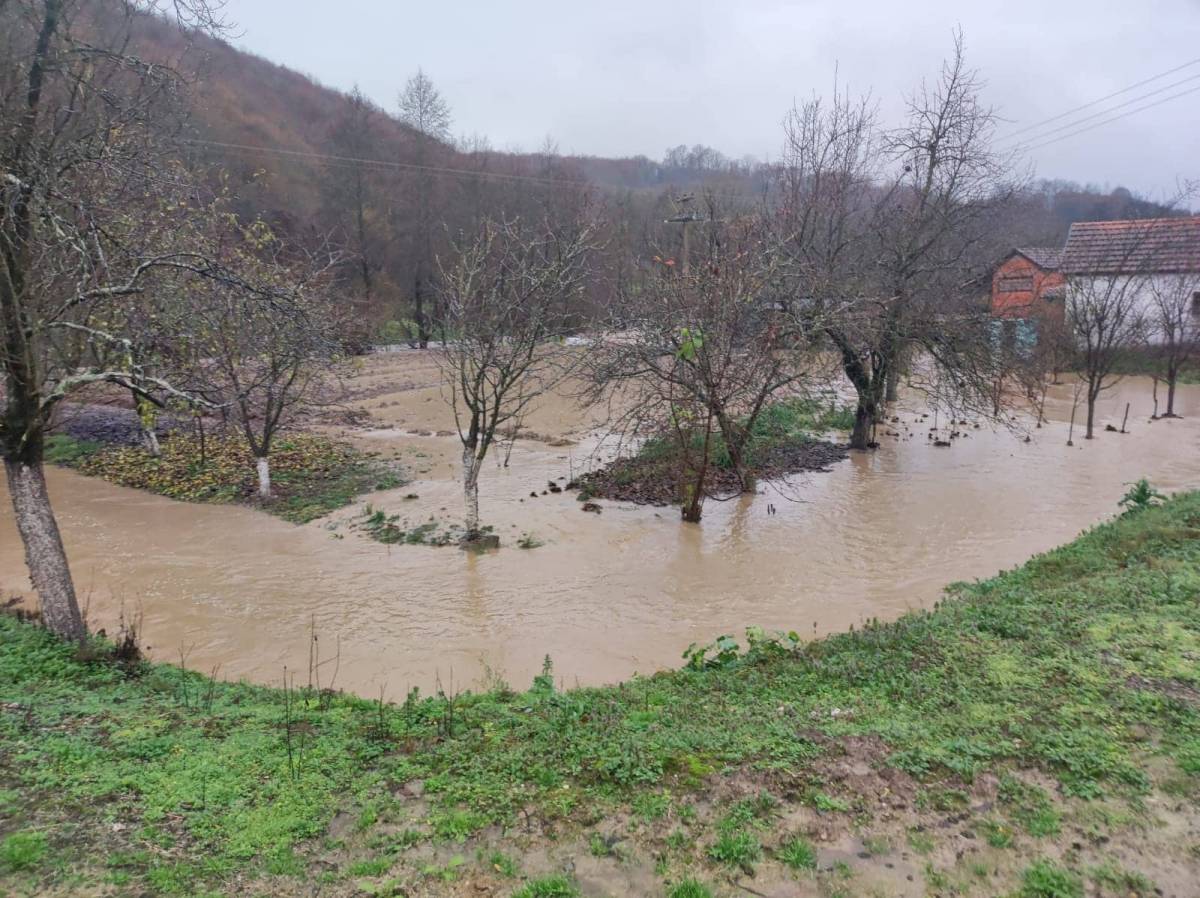 I PLETERNIČKI KRAJ POD VODOM: Komorica potopljena, ništa bolje ni u Požeškoj Koprivnici