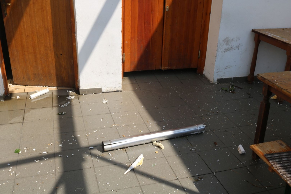 ʺTajfunʺ pogodio Mihaljevce, s objekta na nogometnom igralištu vjetar iščupao krov
