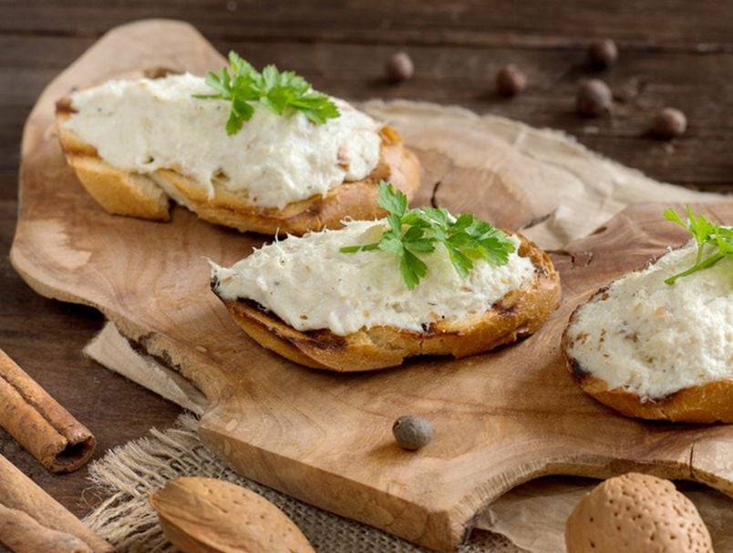 Bakalar na bijelo i crveno: Trikovi za savršen ručak za Badnjak