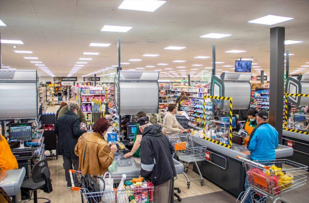 Ovaj trgovački lanac je uveo blagajne na kojima možete platiti samo karticom