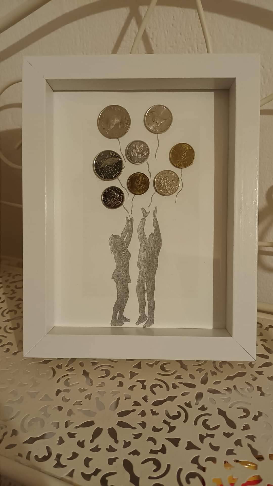 HRVATI SE OPRAŠTAJU OD KUNE: Pogledajte kreativne slike napravljene od kuna i lipa