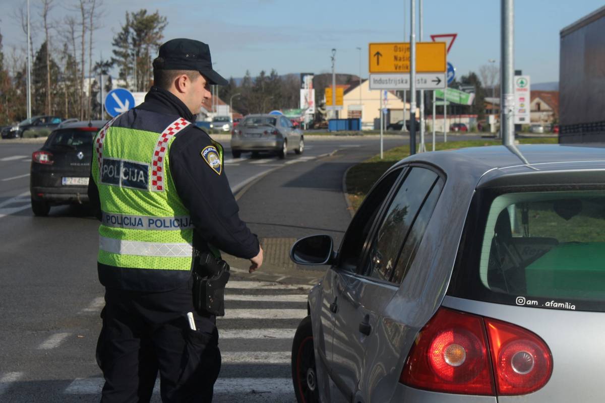 POLICIJA UPOZORAVA GRAĐANE: Iznos novčane kazne za nekorištenje sigurnosnog pojasa isti je sjedili vi na prednjem ili zadnjem sjedalu...