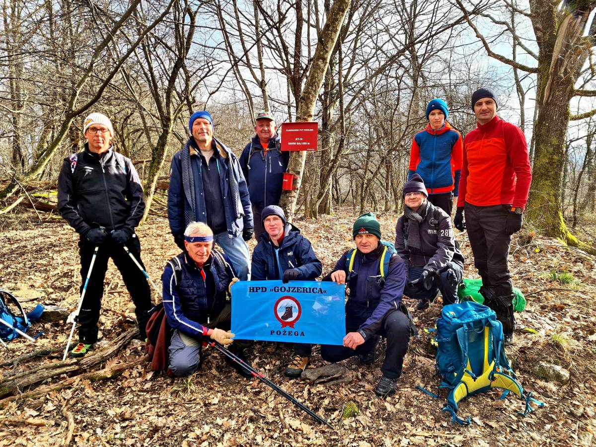 Planinari HPD Gojzerica Požega na izletu na najviši vrh Slavonije na Psunju - Brezovo polje