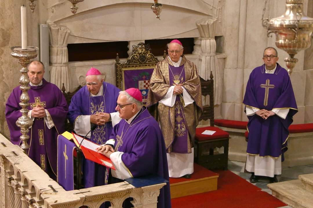 Otvorenje godišnjeg susreta trajne formacije djelatnika katoličkih škola u Šibeniku