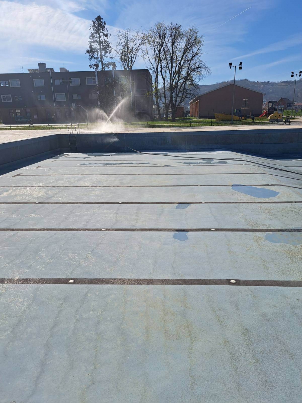 Počelo uređenje Gradskih bazena Požega za novu sezonu kupanja