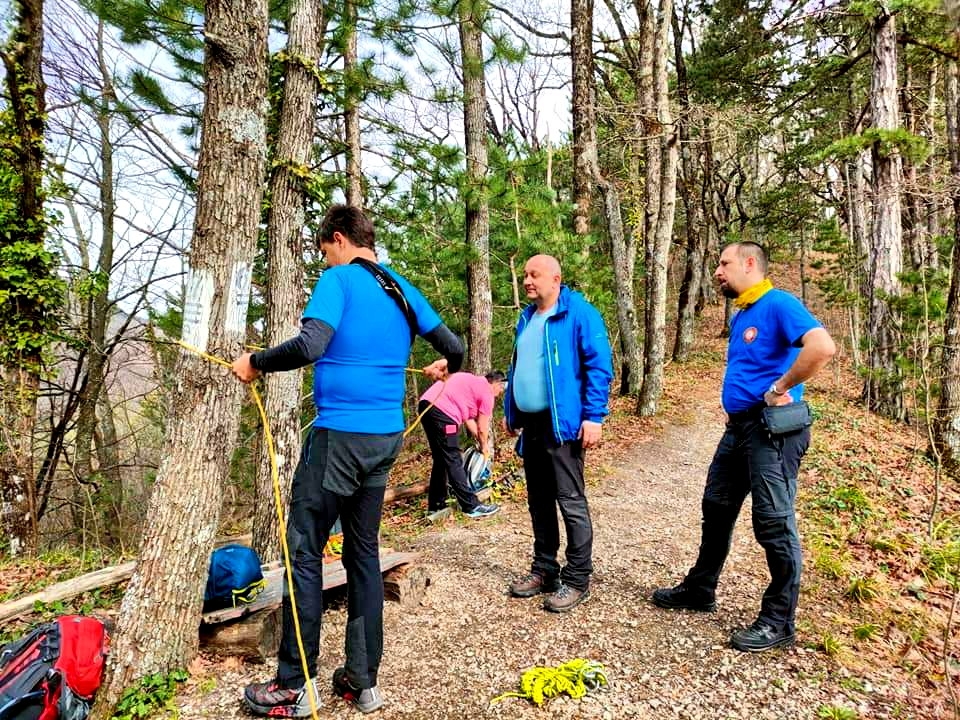 Planinari HPD Gojzerica Požega sudjelovali na vježbi vodiča u Lapjaku