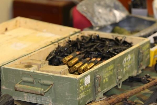 PAKRAC: Dragovoljno predao ručnu bombu i  15 komada streljiva