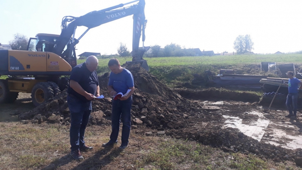 Počela izgradnja parkirališta kod groblja; uređenje staza na groblju