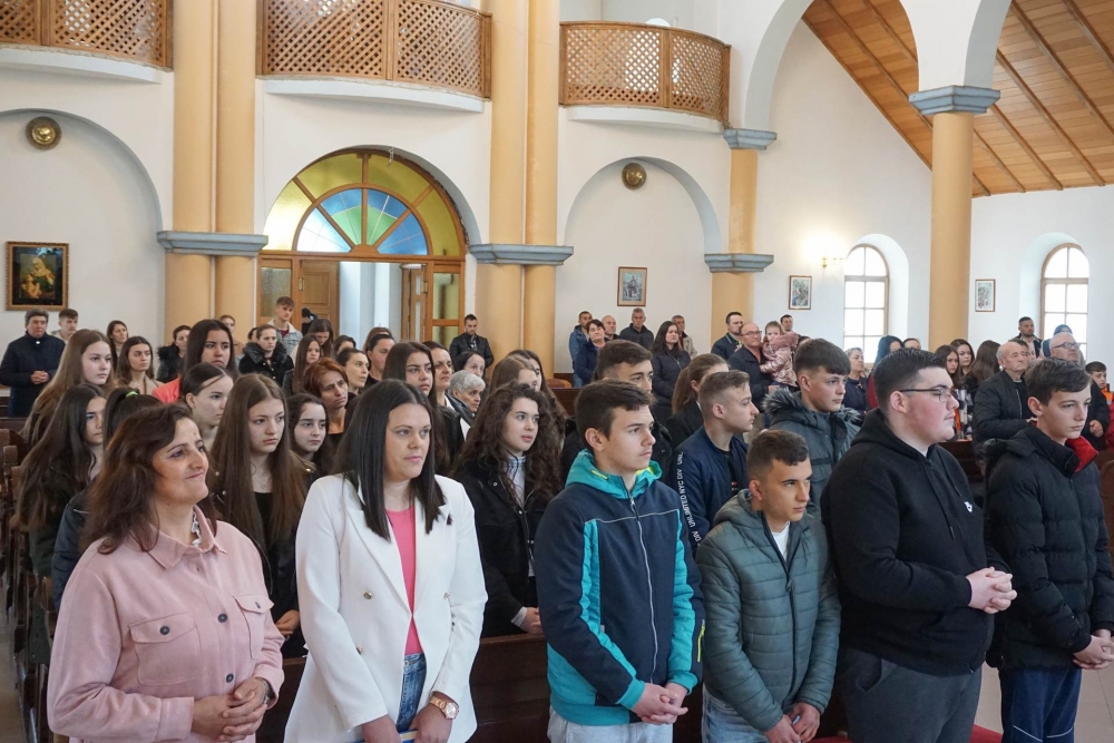 Biskup Škvorčević krstio peto dijete roditelja Gegić