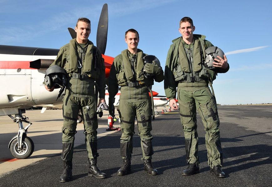 MORH raspisao natječaj za zapošljavanje i poziv za stipendiranje