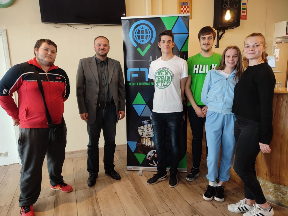 Alumni ’FTRR’ druženjem obilježio ’Tjedan karijera Sveučilišta u Osijeku’