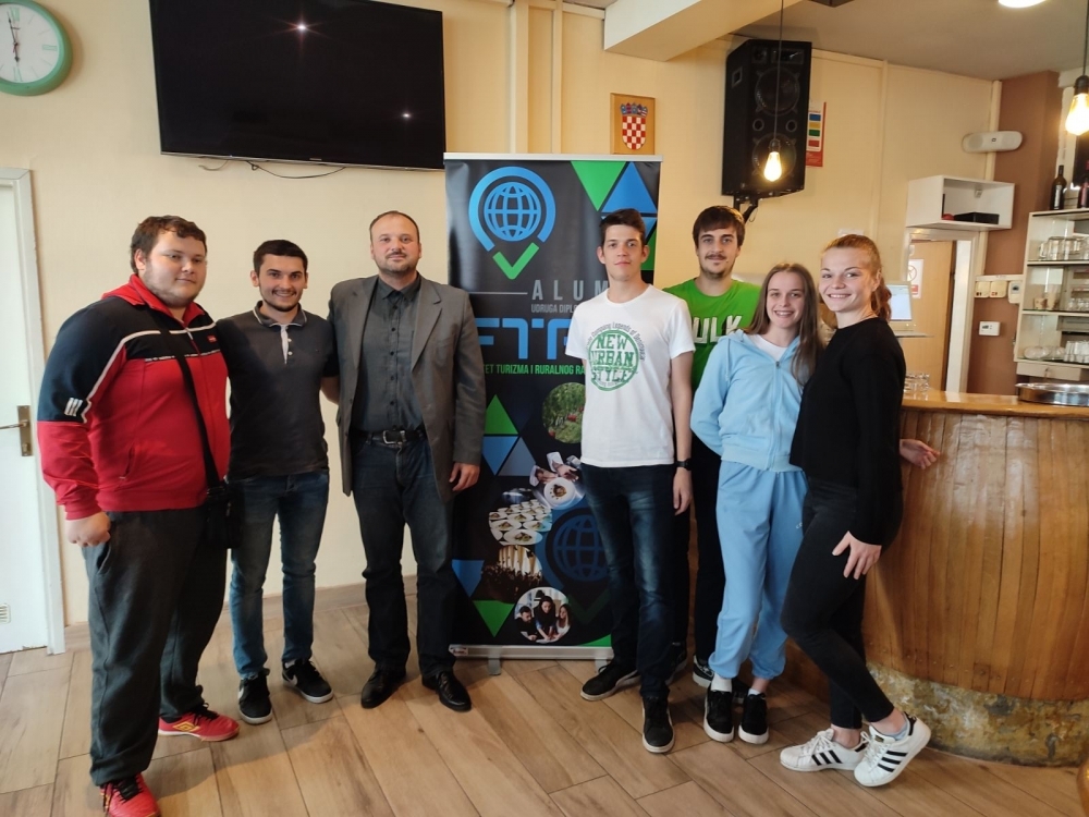 Alumni ’FTRR’ druženjem obilježio ’Tjedan karijera Sveučilišta u Osijeku’