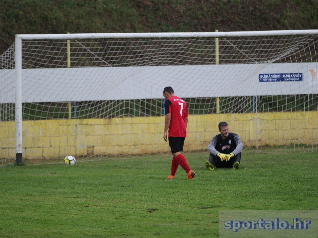 Požega potučena do nogu Buku