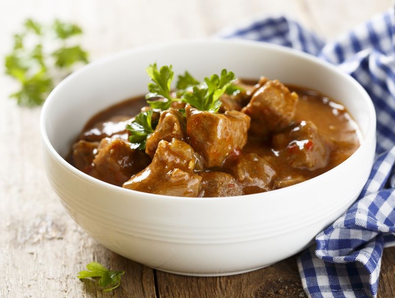 Kada dodajete luk? 5 savjeta za savršeni gulaš koji ćete rado reprizirati