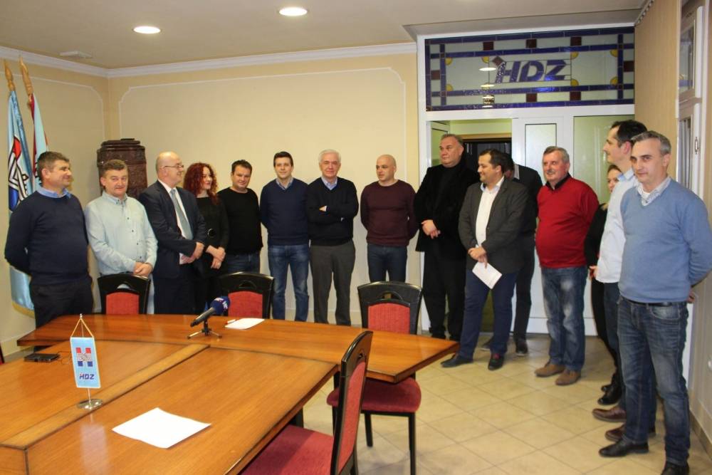 Kao da nešto fali!?