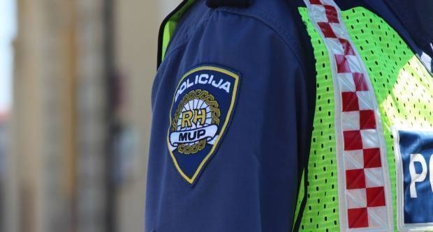 Žena iz Jakšića preko interneta pokušala prodati dječju njihalicu pa prevarena za 250 eura