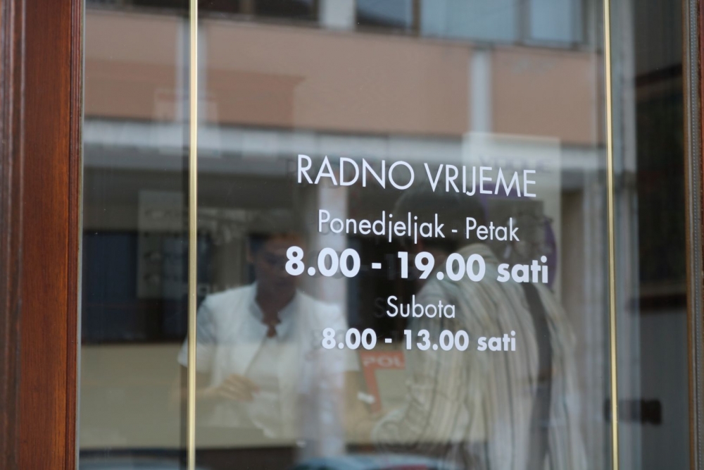 Besplatno mjerenje dioptrije, kvalitetu i sigurnost pri odabiru naočala nudi vam Očna optika Abrić