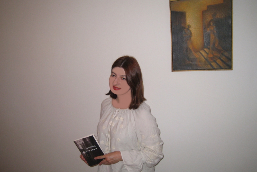 Požežanki Lani Derkač tiskana knjiga na albanskom jeziku, a i zastupljena je u tri pjesničke antologije