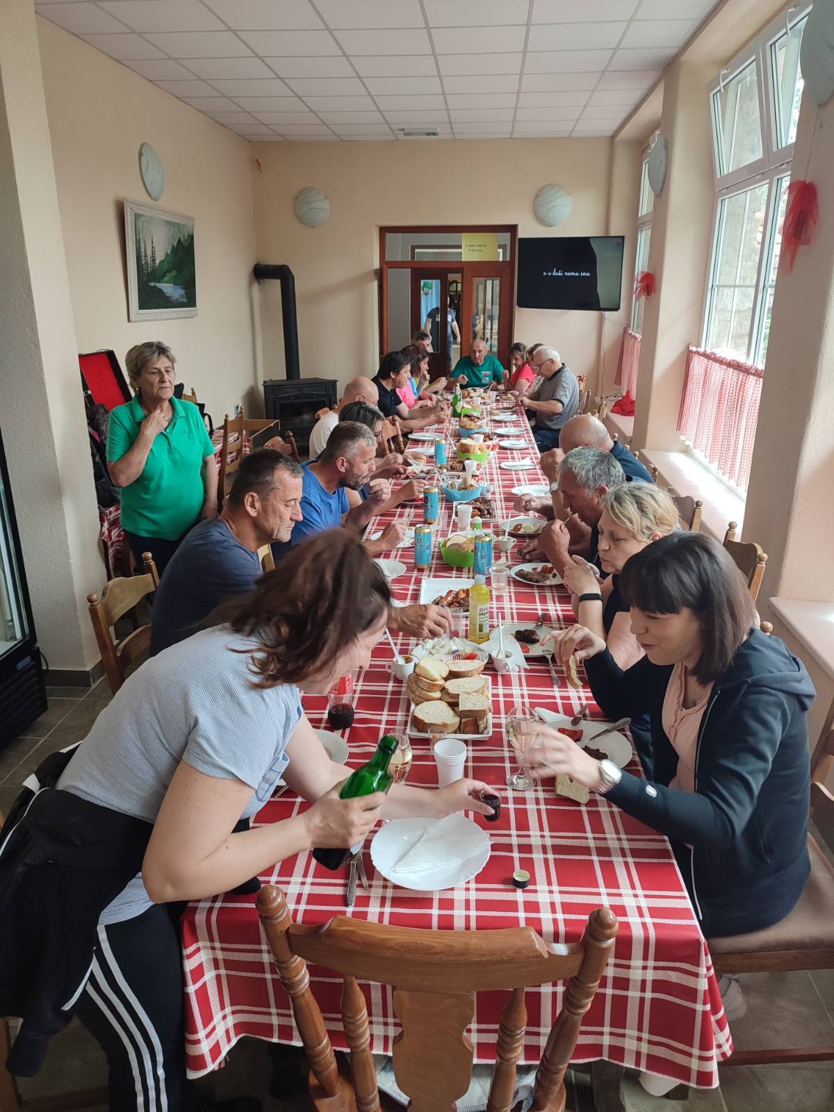 Radna akcija vrijednih članova HPD ’Sokolovac’ za kraj planinarske sezone