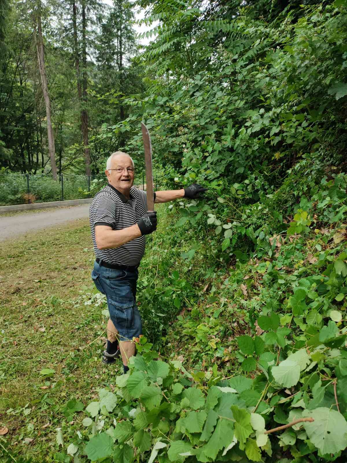 Radna akcija vrijednih članova HPD ’Sokolovac’ za kraj planinarske sezone