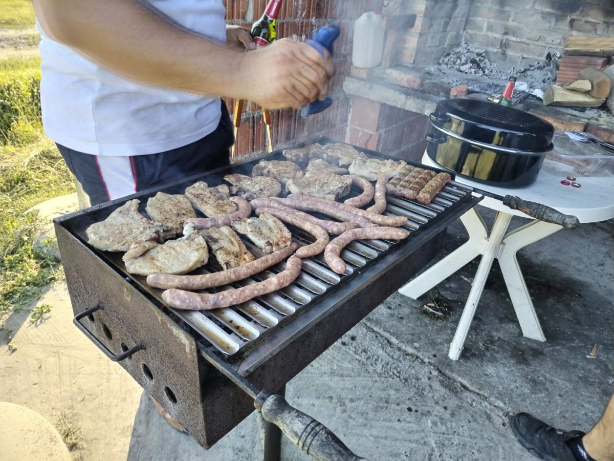 ŠKOLA NOGOMETA U GRADCU: U cilju da podrže rad novootvorene škole nogometa, roditelji organizirali zajedničko druženje 