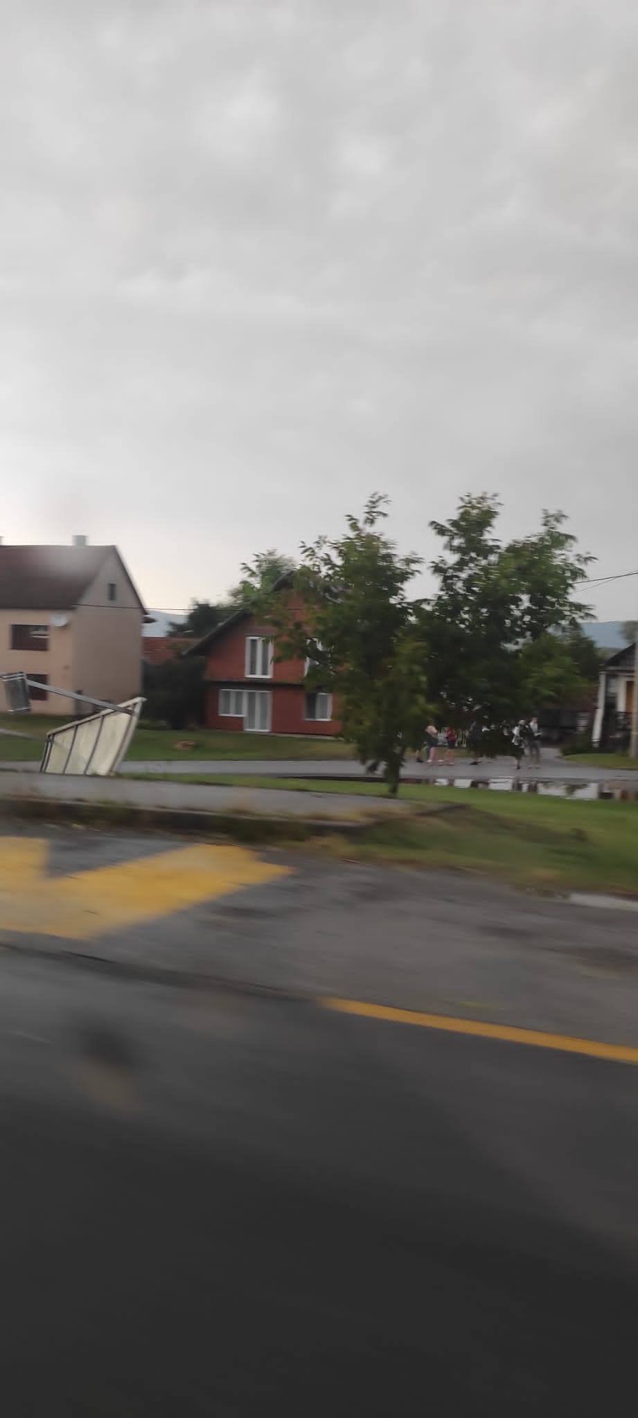 Pleternica i okolica teško stradali u nevremenu, prizori su apokaliptični