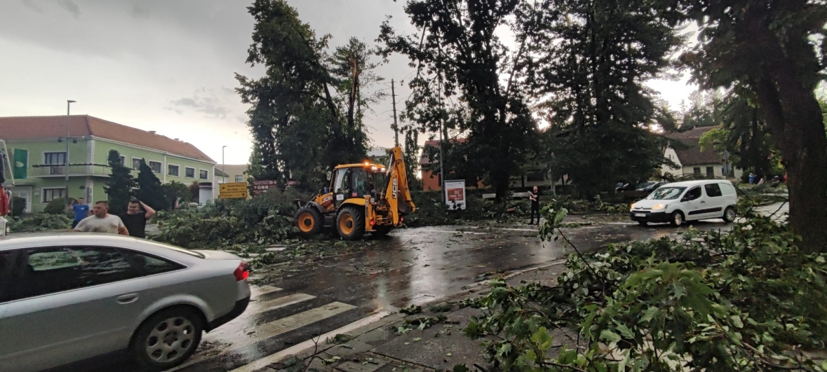 Pleternica i okolica teško stradali u nevremenu, prizori su apokaliptični