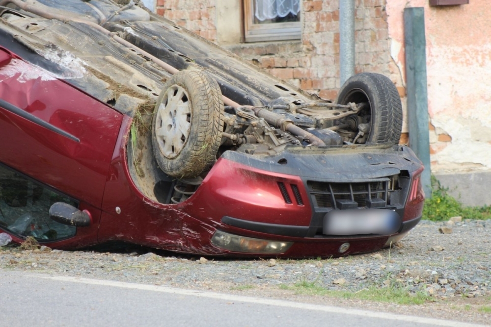 Donji Čaglić: Vozačica pod utjecajem alkohola sletjela s ceste