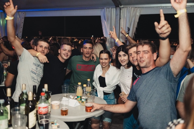 U ponedjeljak, 14.8., spektakl u Vetovu- koncert Željka Samadžića