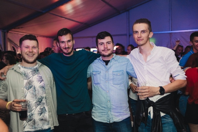 U ponedjeljak, 14.8., spektakl u Vetovu- koncert Željka Samadžića