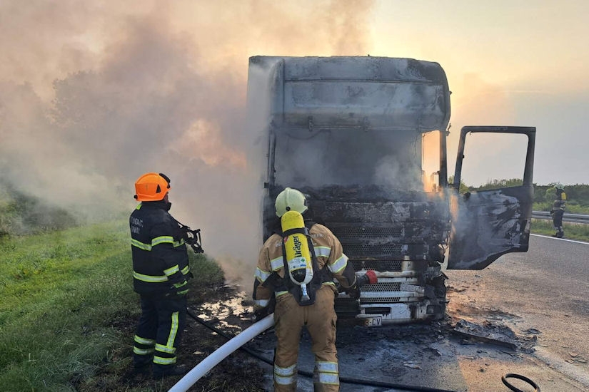 Strašan prizor na autocesti u Slavoniji! Pogledajte što je ostalo od kabine kamiona…