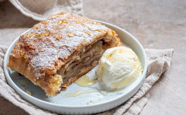 Najlakši recept za kolač koji miriše na djetinjstvo