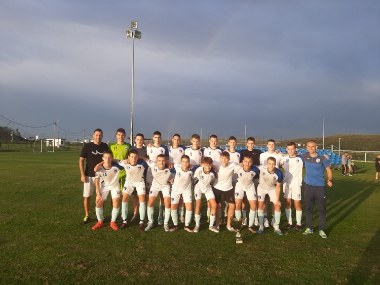 Kadeti Slavonije uvjerljivo pobijedili Slaviju u Pleternici i osvojili Županijski nogometni kup