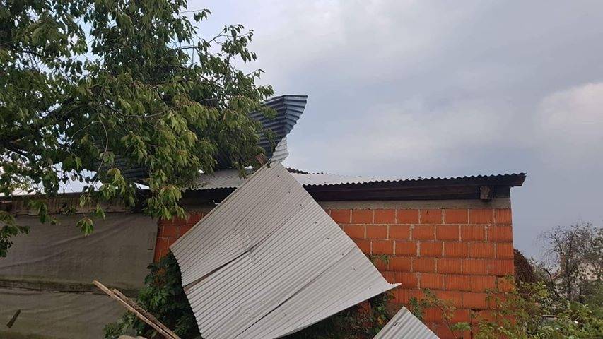 Olujno nevrijeme poharalo cijelu Požeštinu, poljoprivrednici zbrajaju štetu