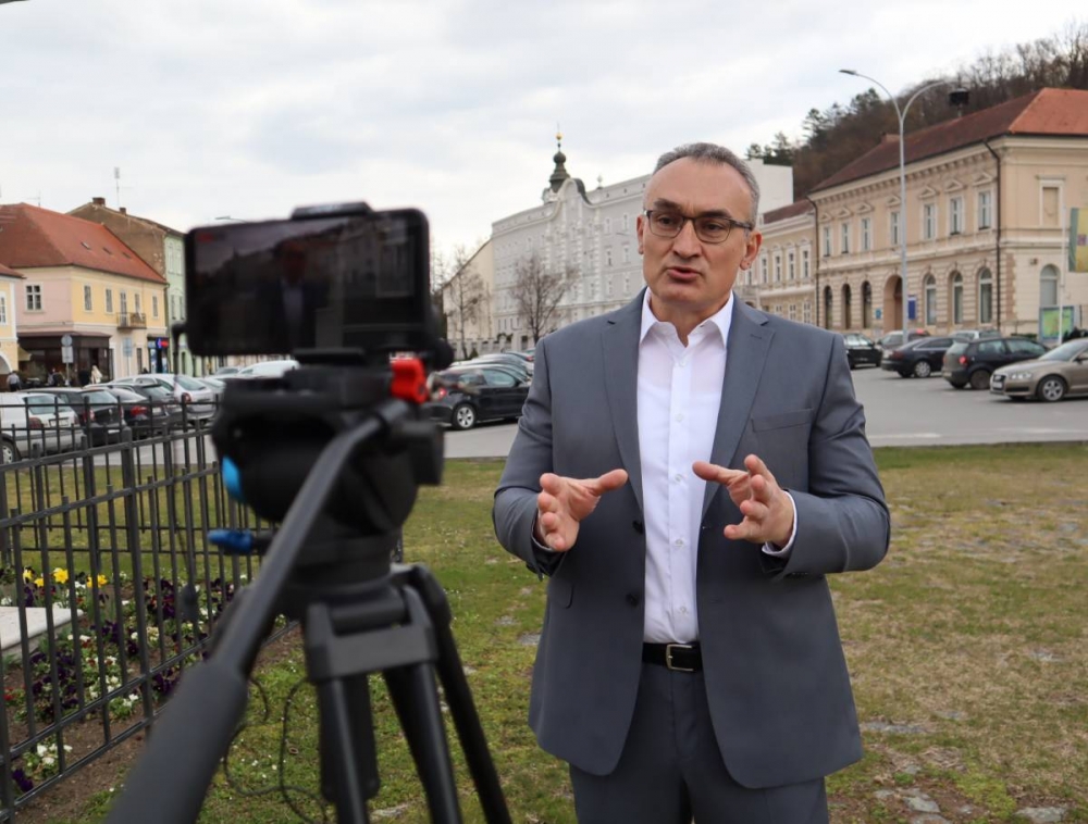 Gradonačelnik dr.sc. Željko Glavić obustavio poticajne mjere u tzv. Industrijskoj zoni kako bi zemljište iz navedene zone u što kraćem roku rasprodao?!