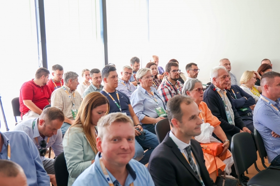 Benefiti razvoja moderne poljoprivredne proizvodnje na znanstveno-stručnom skupu „Pametna poljoprivreda„