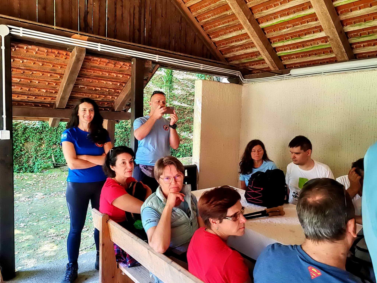 HPD Gojzerica Požega: Izlet za slijepe i slabovidne osobe „Pruži mi ruku“