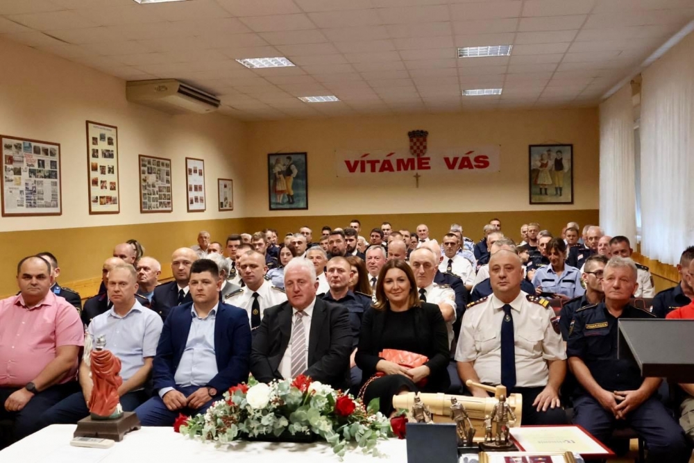 DVD KAPTOL: Proslava 130 godina neprekidnog rada