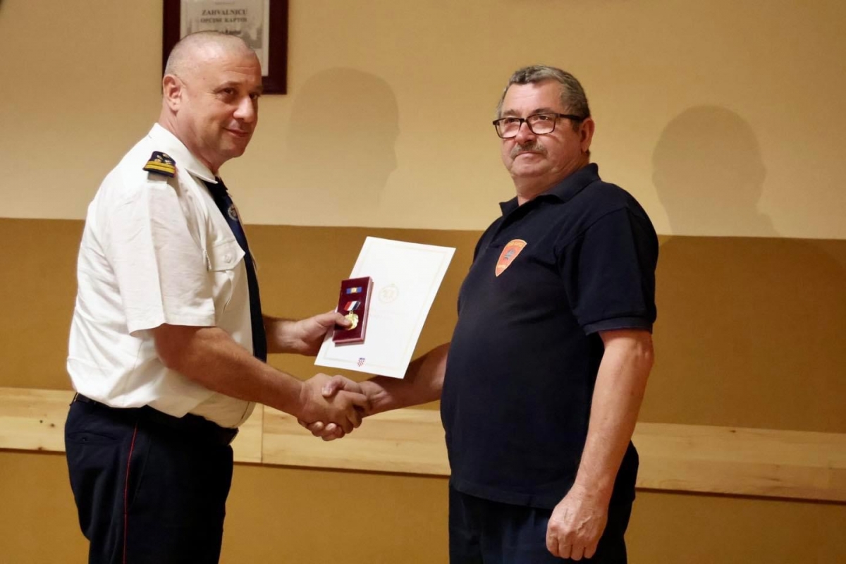 DVD KAPTOL: Proslava 130 godina neprekidnog rada