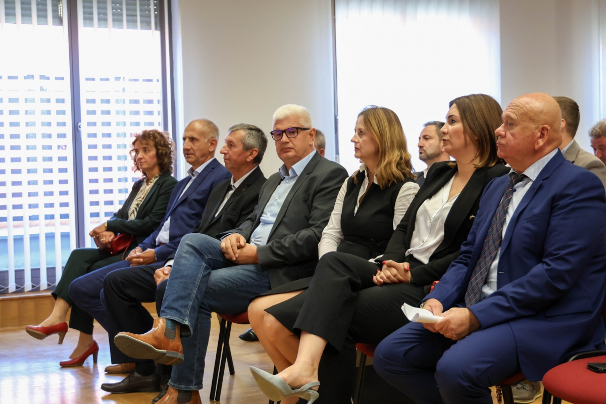 Oroz pharm iz Pleternice dobitnik Zlatne kune: “Važno je ohrabriti mlade i prenijeti poruku da ne strahuju od neuspjeha”