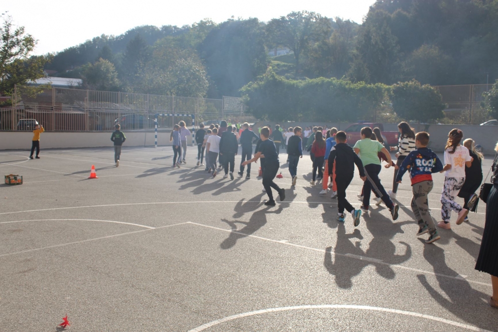 Vježba evakuacije i spašavanja u slučaju požara u požeškoj osnovnoj školi