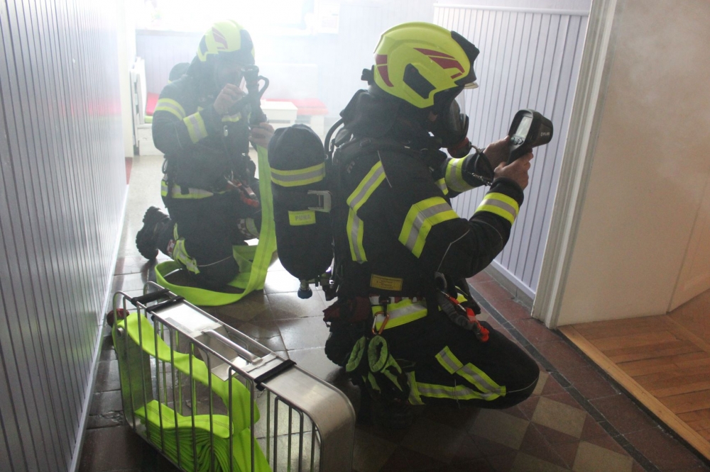 Vježba evakuacije i spašavanja u slučaju požara u požeškoj osnovnoj školi