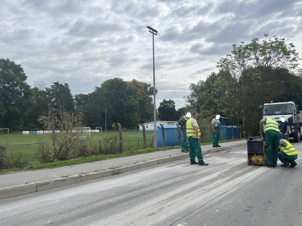 DAME I GOSPODO, IZNENAĐENJE! Cesta u Trenkovu OPET razrovana, ponovno se prometuje pomoću semafora