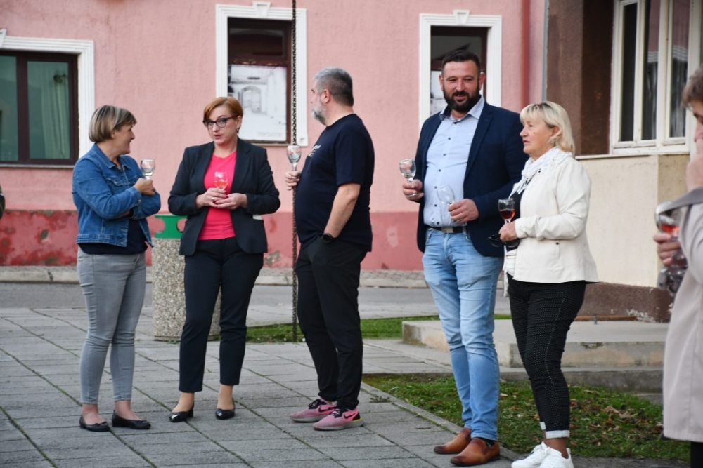 FOTO: Berbom vinograda na Trgu graševine vinari obilježili završetak berbe grožđa